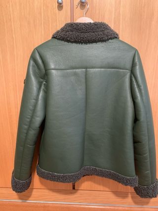 Chaqueta eco piel verde mujer. 