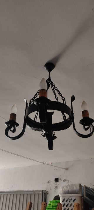 Lámparas de forja antigua