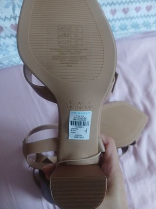Zapatos de tacón beige talla 38