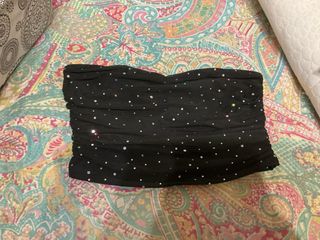 Top brillante negro con lentejuelas