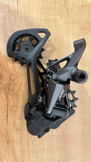 Cambio Shimano XT M8100 SGS