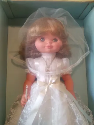 Muñeca de Comunión con lamparita Vestido Blanco