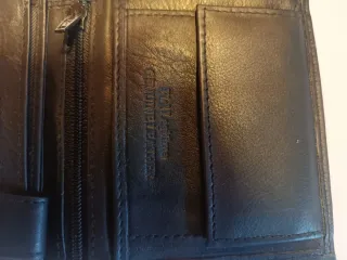 Billetera Jaguar. Cuero auténtico.