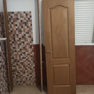 Puerta de interior de madera