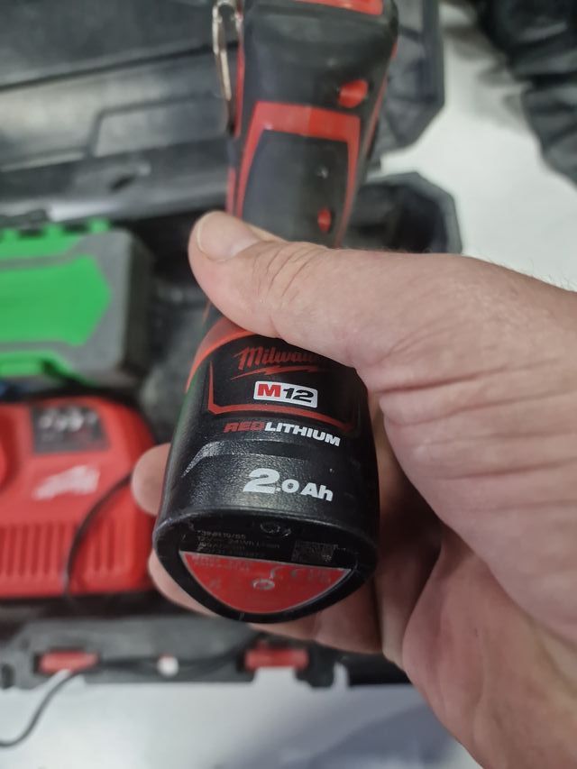 Taladro Milwaukee M12 BPD
