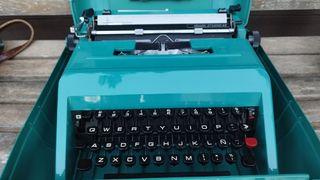 Máquina de escribir Olivetti Studio 45