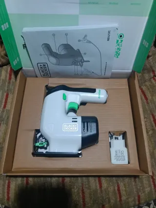 Sierra de calar Black+Decker 12V Reviva