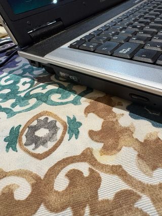 Portátil ASUS Plata y Negro (Batería Estropeada)