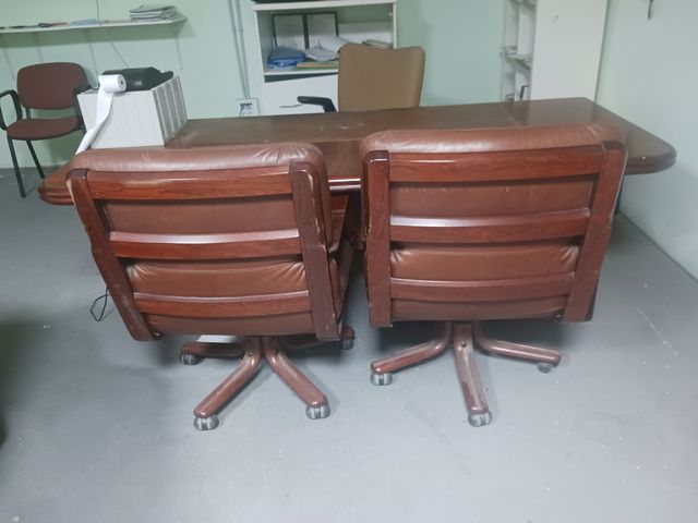 Conjunto mesa oficina + 2 sillones