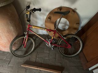 Bicicleta BMX California XZ Roja