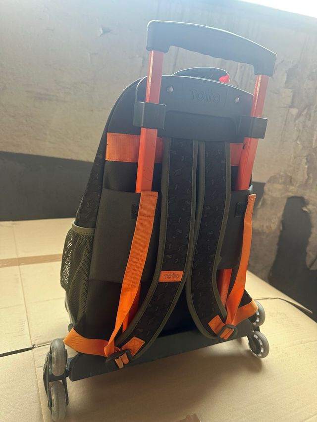 Mochila con ruedas Totto