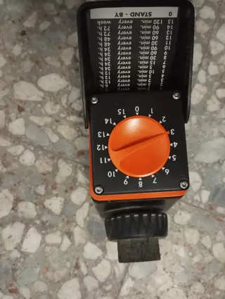 Programador de riego a pilas