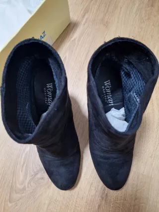 Botines negros mujer