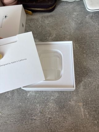 Airpods 2da Gen con funda incluida