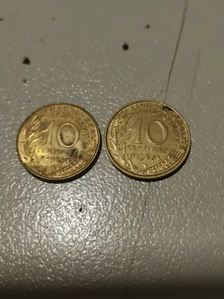 2 Monedas 10 Centimes Francia 1967 y 1974