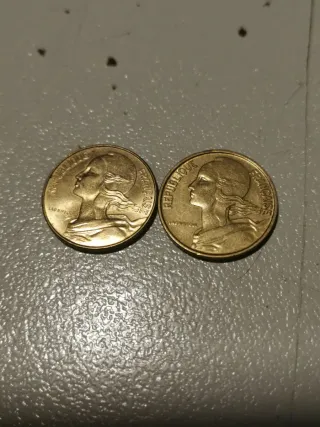 2 Monedas 10 Centimes Francia 1967 y 1974