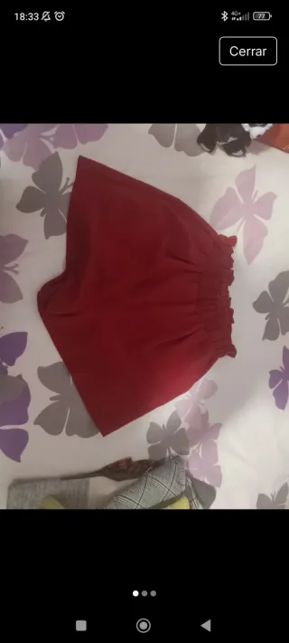Pantalón corto rojo
