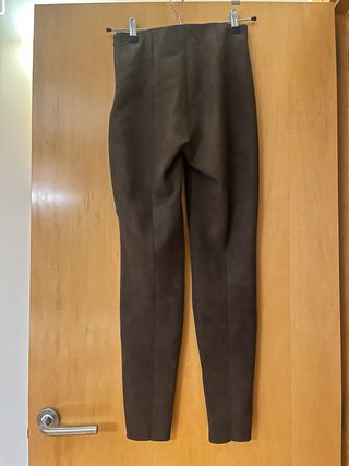 Pantalones efecto ante Zara tiro alto