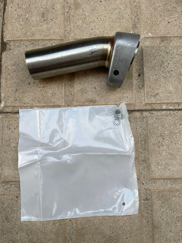 DB Killer Akrapovic V-TUV050/4, totalmente nuevo