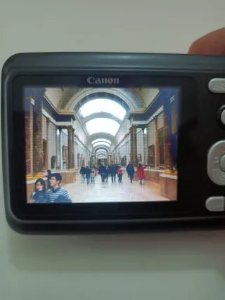 Canon Powershot A480 10.0MP Con SD 4 GB funziona 