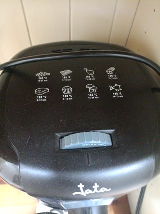 Freidora sin aceite Jata JEFR1221