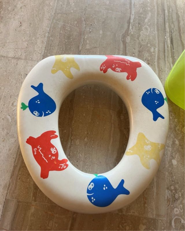 Orinatoio e seggiolino per bambini