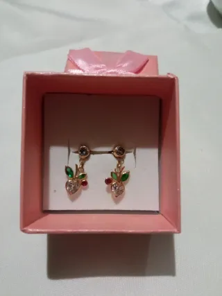 Pendientes oro con piedras verdes y blancas