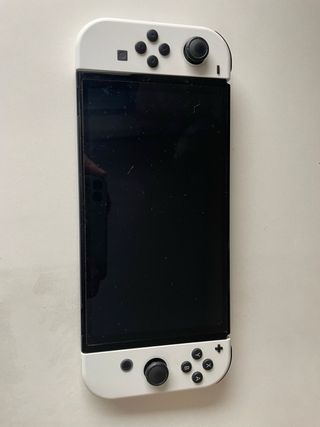 Nintendo Switch OLED bianco e nero
