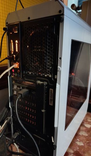 Ordenador PC Gaming AMD + monitor leer descripción