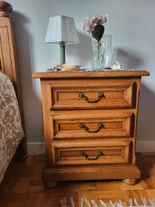 Dormitorio de roble macizo, somieres y colchones.