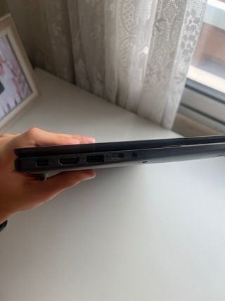 Portátil ASUS V16 Intel Core Negro