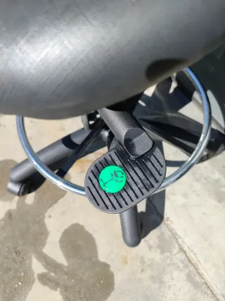 Silla de oficina ergonómica negra