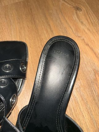 Sandalias negras con hebillas Talla 38