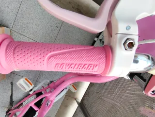 Se vende bicicleta niña rod 16 rosa + ruedines.