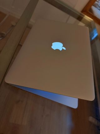 MacBook Air 13 2015 Apple Plata.
