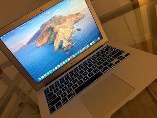 MacBook Air 13 2015 Apple Plata.
