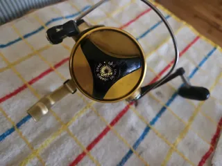 Carrete de pesca Daiwa GS9