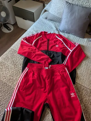 Chándal Adidas Rojo y Negro
