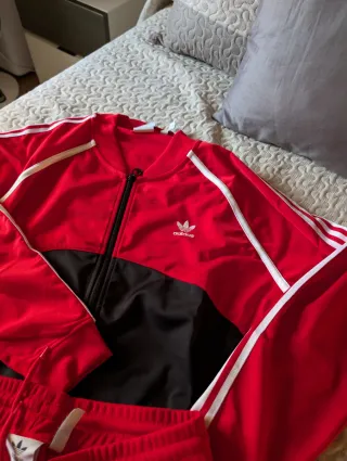 Chándal Adidas Rojo y Negro
