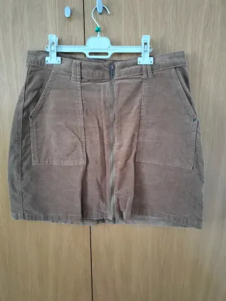 Falda de pana marrón