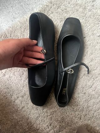 Bailarinas Zara negras punta cuadrada con hebilla