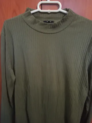 Camiseta manga larga verde oliva