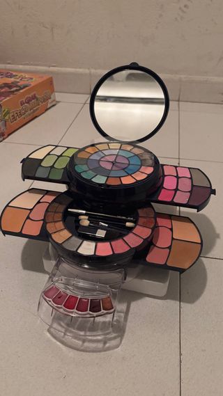 Maletín de maquillaje infantil