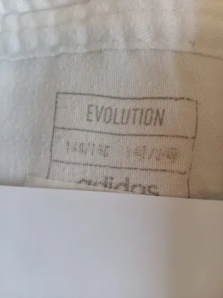 Kimono Judo  Adidas Evolution 200 con cinturón 