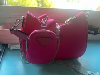 Bolso rosa con monedero