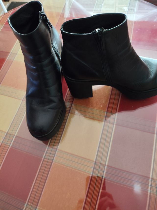 Botines piel negros talla 37