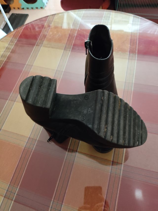 Botines piel negros talla 37