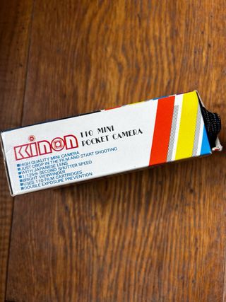 Kinon 110 Mini Pocket Camera vintage anni '70