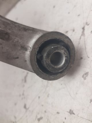 Brazo suspensión trasero derecho BMW