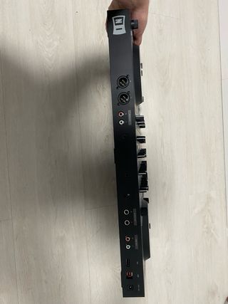 Controlador DJ Native Instruments Traktor S3